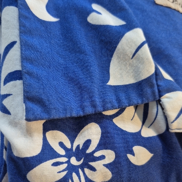 Chompers Blue and White Floral Men's Casual Shirt - Picture 12 of 13